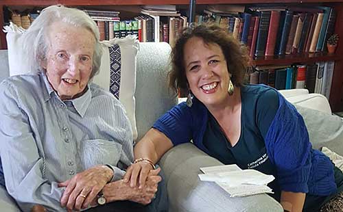 Catherine Hamlin with Wendy Sharpe